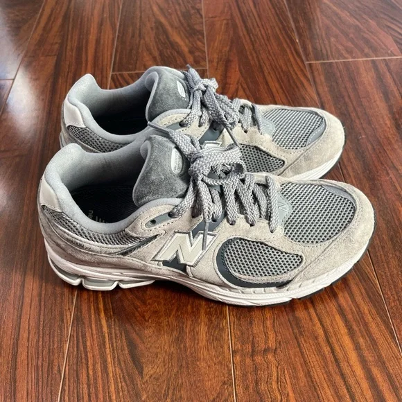 New Balance Gray 2002R Sneakers - Picture 3 of 7
